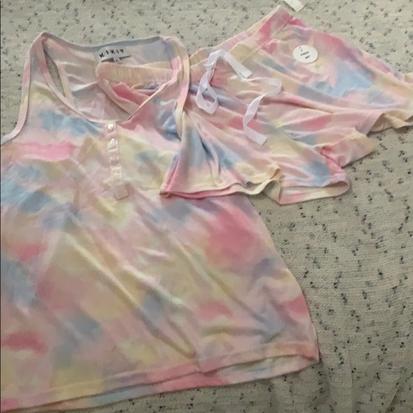 KIKIT Other - Tie dye 2 piece set